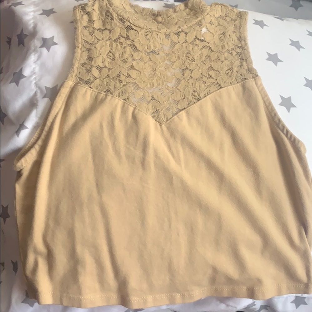 Crop top